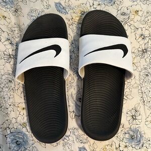 Nike sport slip-on slippers